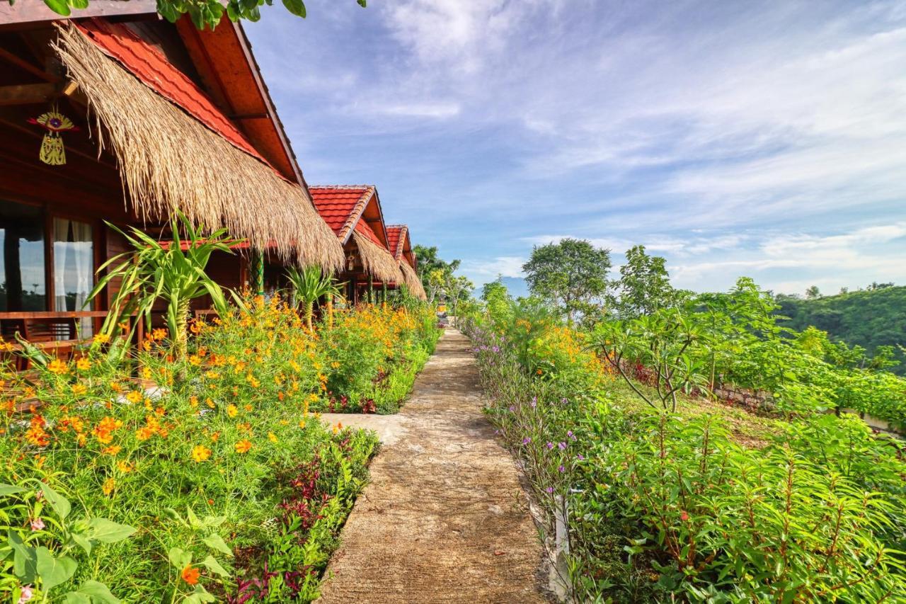 Ayu Hill Bungalows Ped Exterior foto
